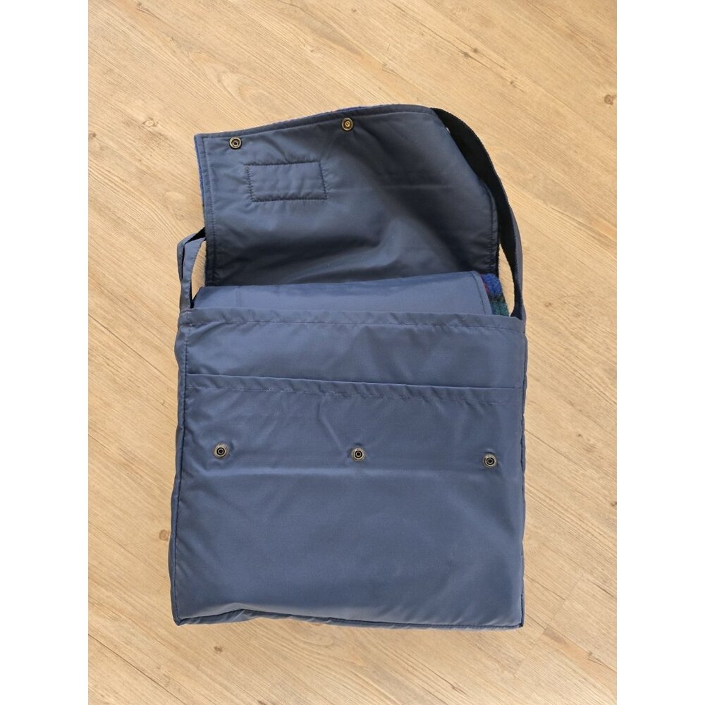 Tweedmill Blue Plaid 100% Wool Waterproof Back Picnic Blanket w Carrying Bag - Picture 6 of 6